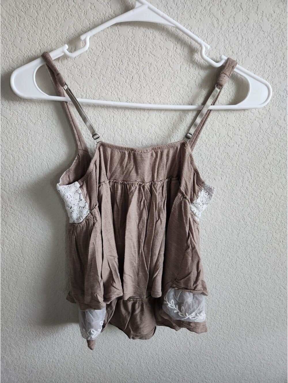 Vintage Y2K Rue 21 Womens Sz S Cropped Ruffled Tank Top Crochet Brown White - Picture 3 of 3